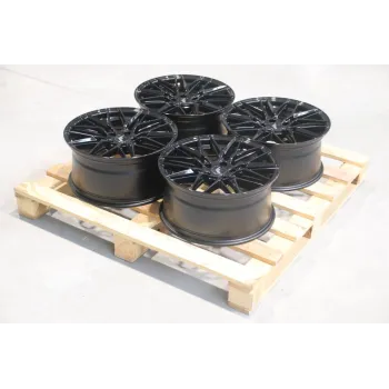 Set of JR28 18x8,5 ET40 5x114,3 Gloss Black