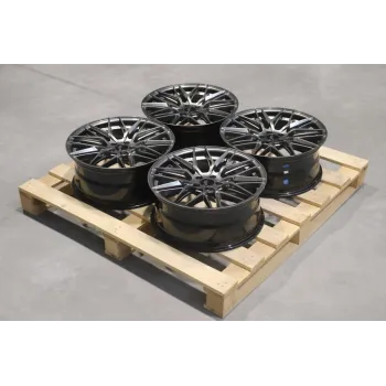 Set of JR28 18x7,5 ET40 5x100 Hyper Black