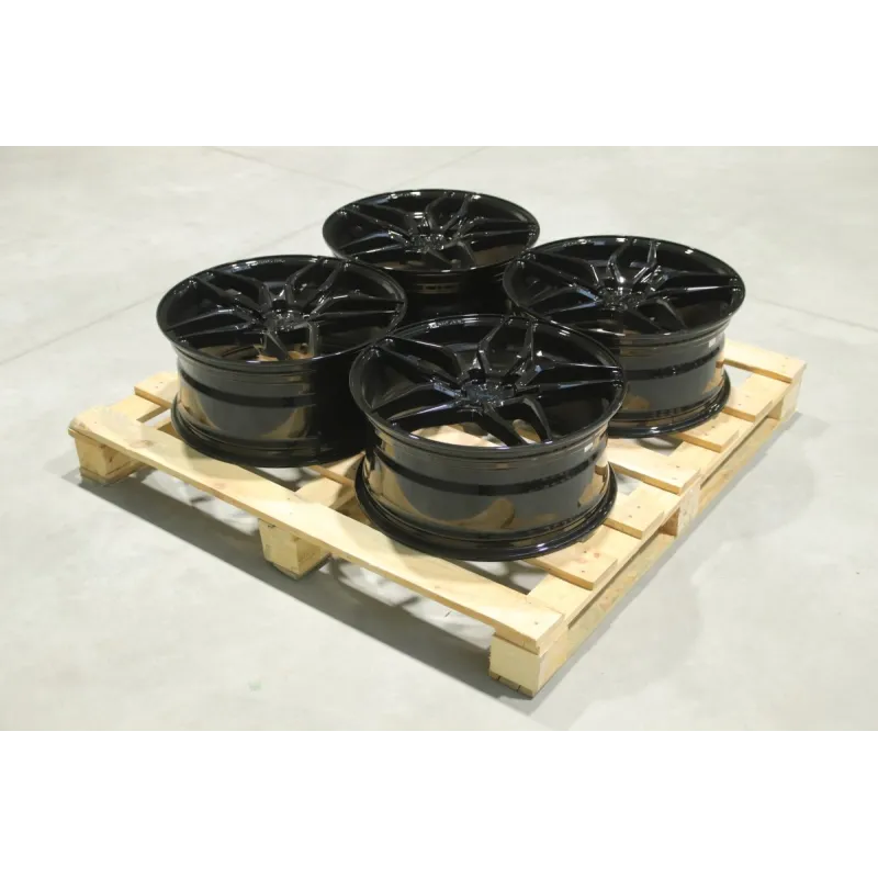 Set of CVR3 19x8,5 ET35 5x114,3 Platinum Black