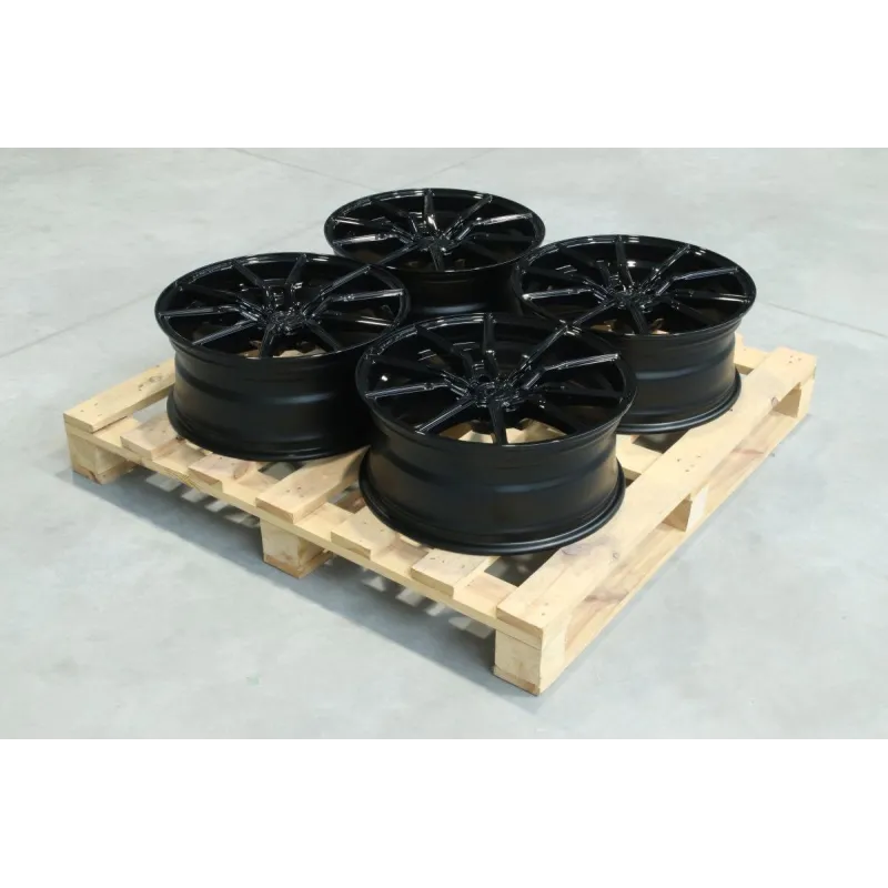 Set of CVR4 19x8 ET27 5x114,3 Gloss Black
